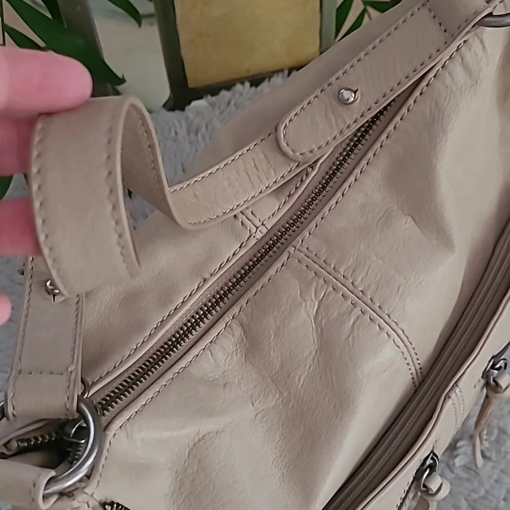 The Sak Leather Hobi Bag ❤️